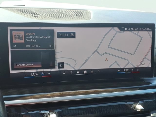 Used 2024  BMW xDrive40i image 9