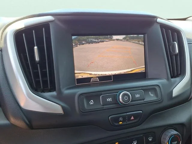 Used 2023 White GMC SLE image 28