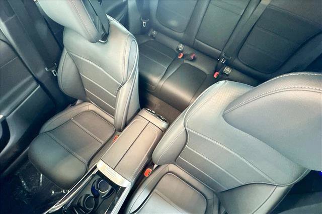 New 2026 Polar White Mercedes-Benz GLC 300 image 49