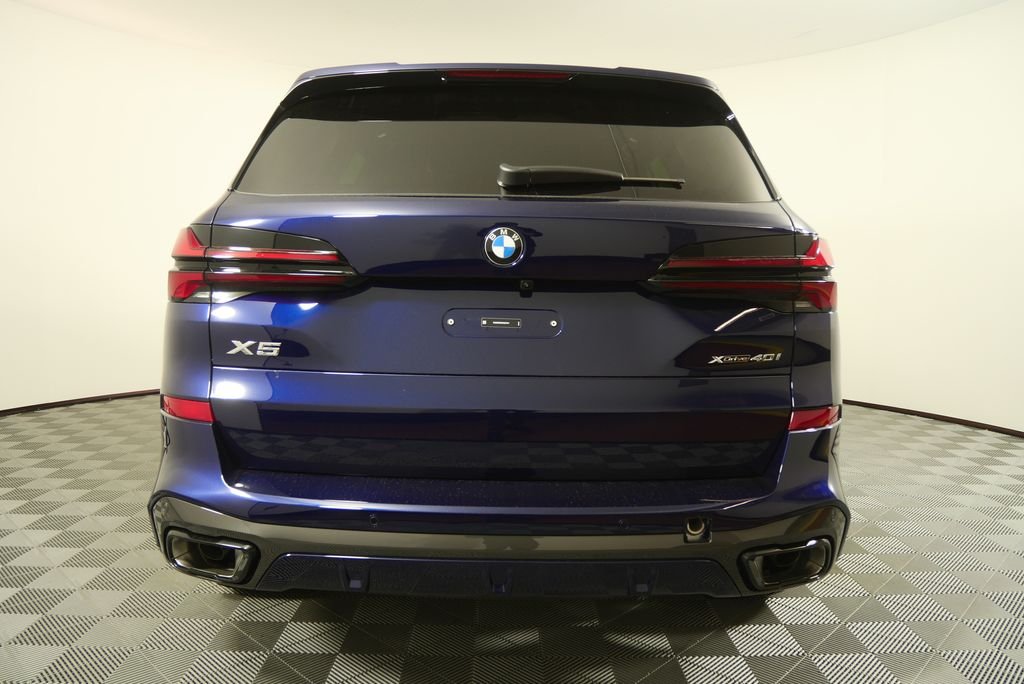 Used 2026 Tanzanite Blue II Metallic BMW xDrive40i image 5