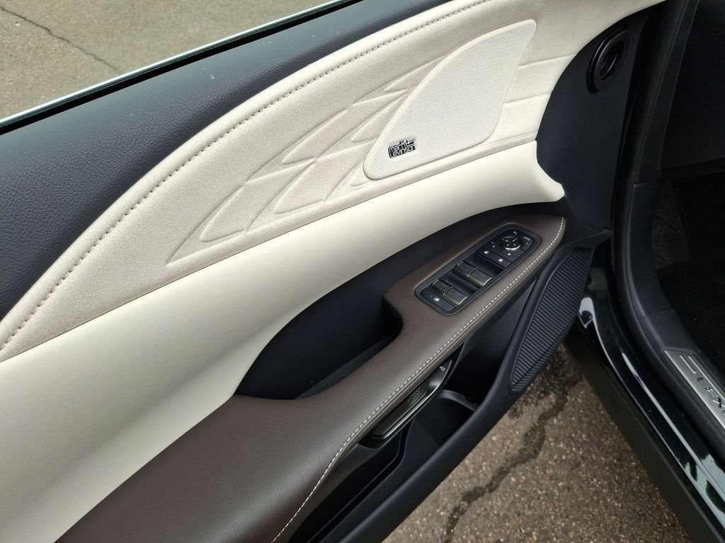 2026 Lexus RX 450h+ Luxury - Photo 15