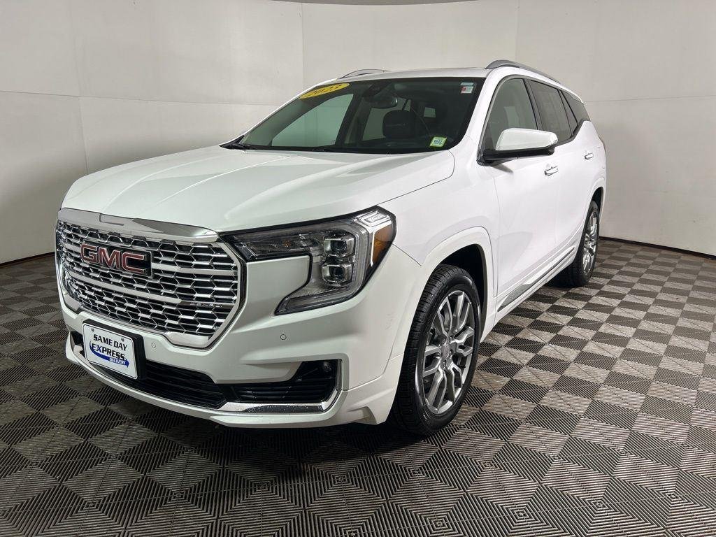 Used 2023 Summit White GMC Denali image 15