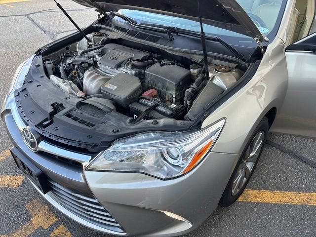 Used 2016 Creme Brulee Toyota LE image 17