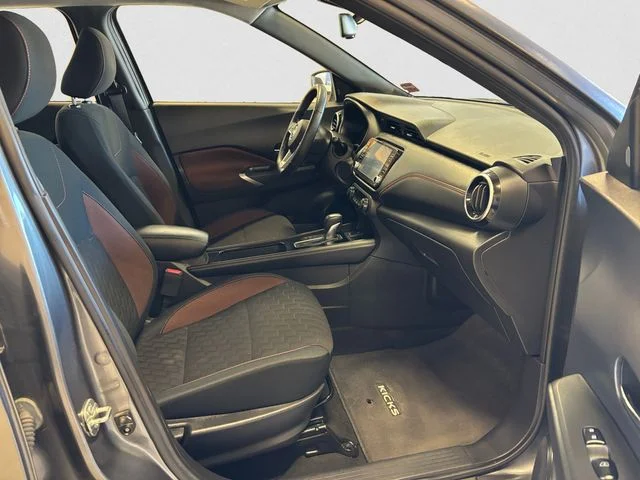 Used 2022 Gun Metallic Nissan SR image 15