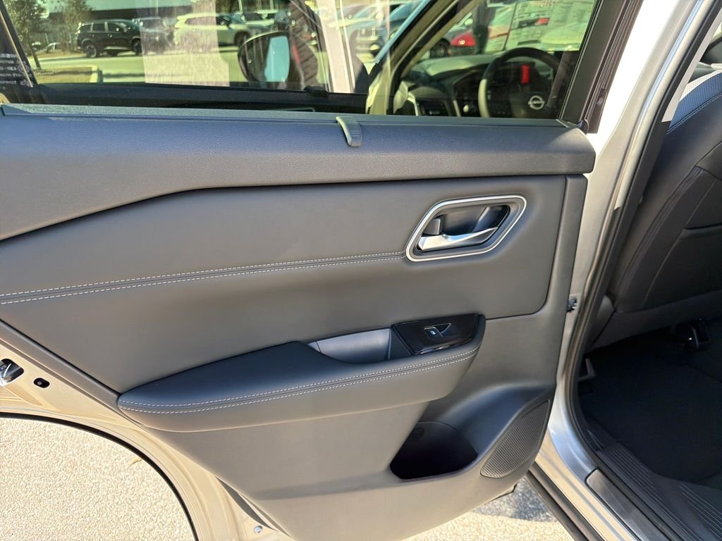 New 2026 Nissan Rogue Platinum 4D Sport Utility