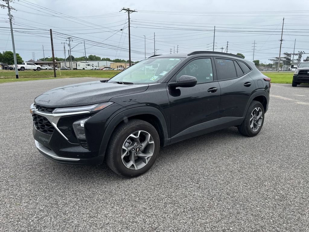 2025 Chevrolet Trax LT's photo