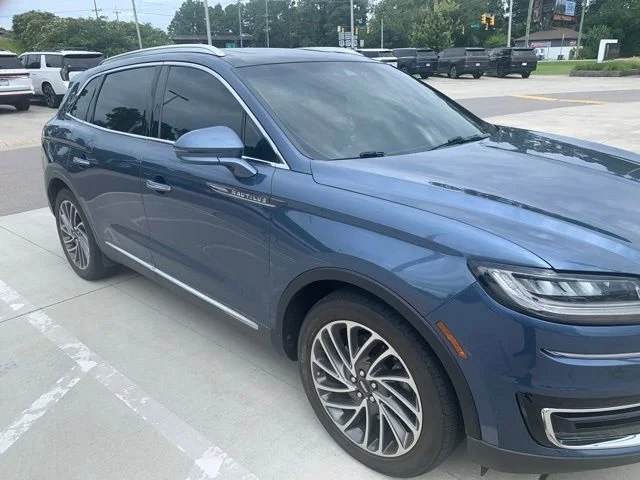 Used 2019 Blue Lincoln Reserve image 3
