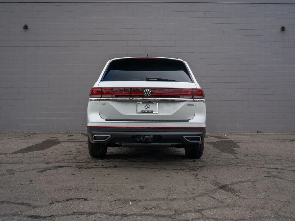New 2026 White Volkswagen 2.0T SE w/Technology image 5
