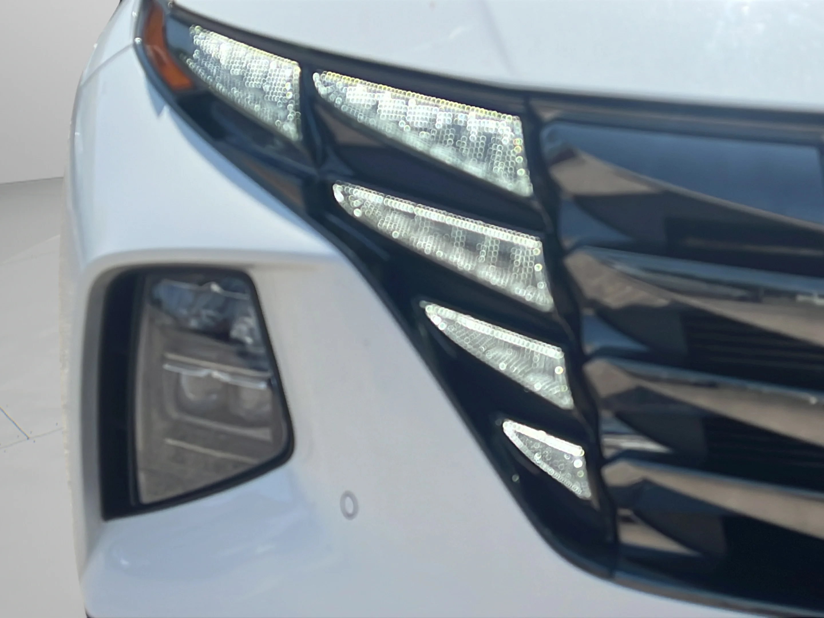 Used 2023 Serenity White Pearl Hyundai Limited image 27