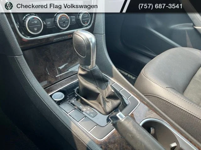 Used 2015 Platinum Gray Metallic Volkswagen TDI SEL Premium image 44