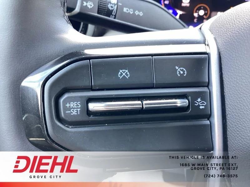 Used 2025 Gray Chevrolet ZR2 image 27