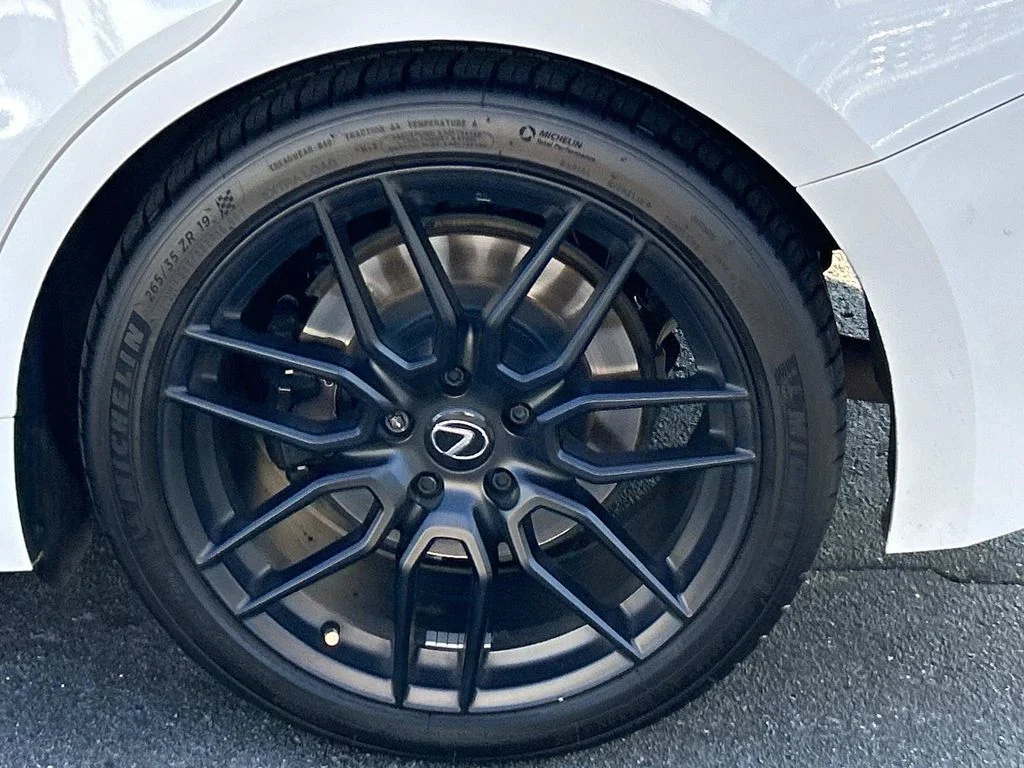 Used 2024 White Lexus 500 F SPORT Performance Premium image 13