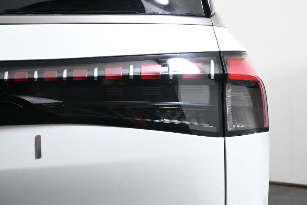 New 2026 RADIANT WHITE INFINITI Pure 4WD image 12