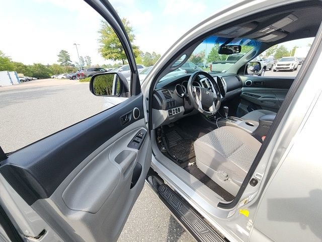 Used 2013 Silver Toyota Base image 24