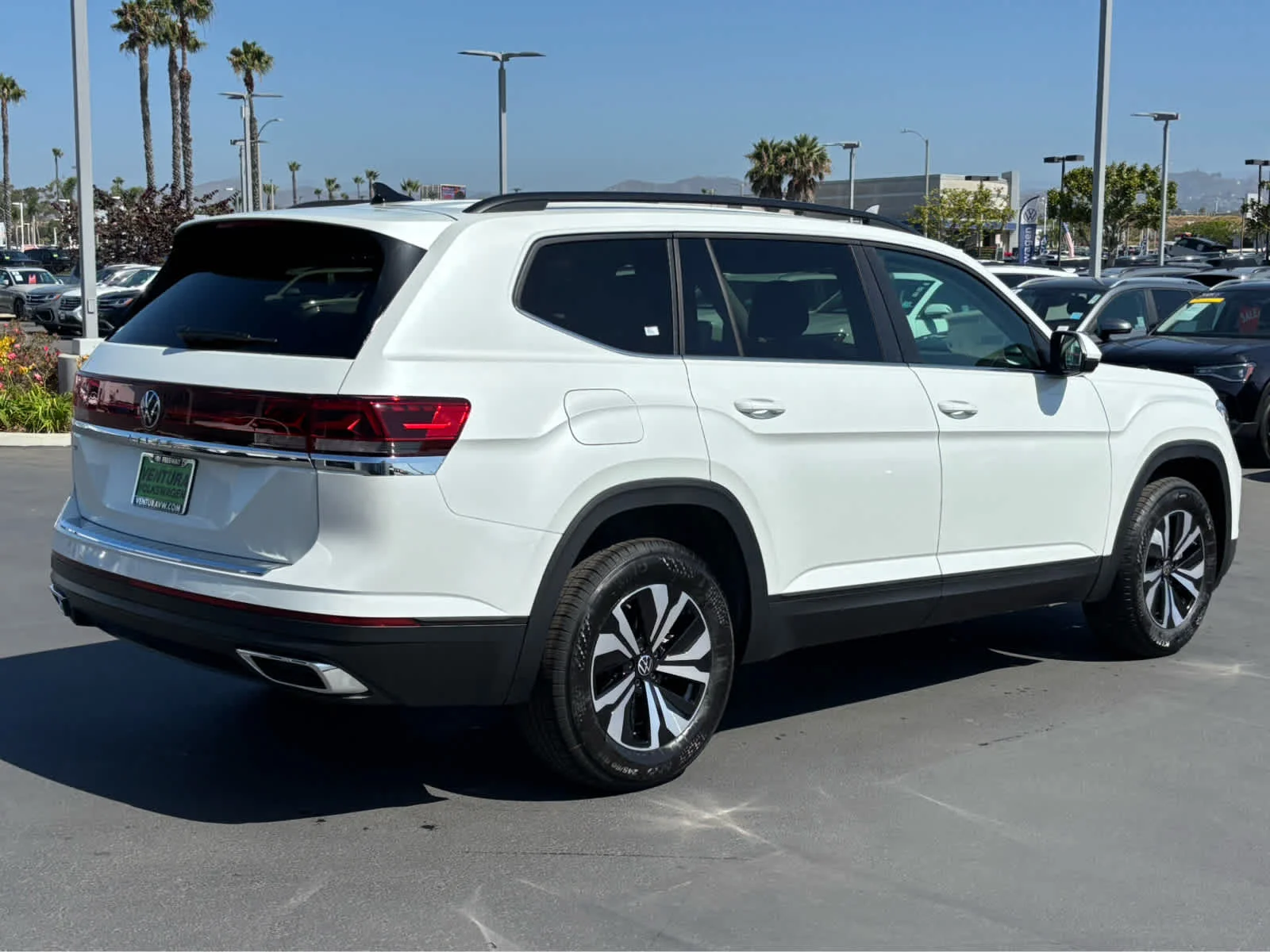 New 2026 OPAL WHITE Volkswagen 2.0T SE image 3