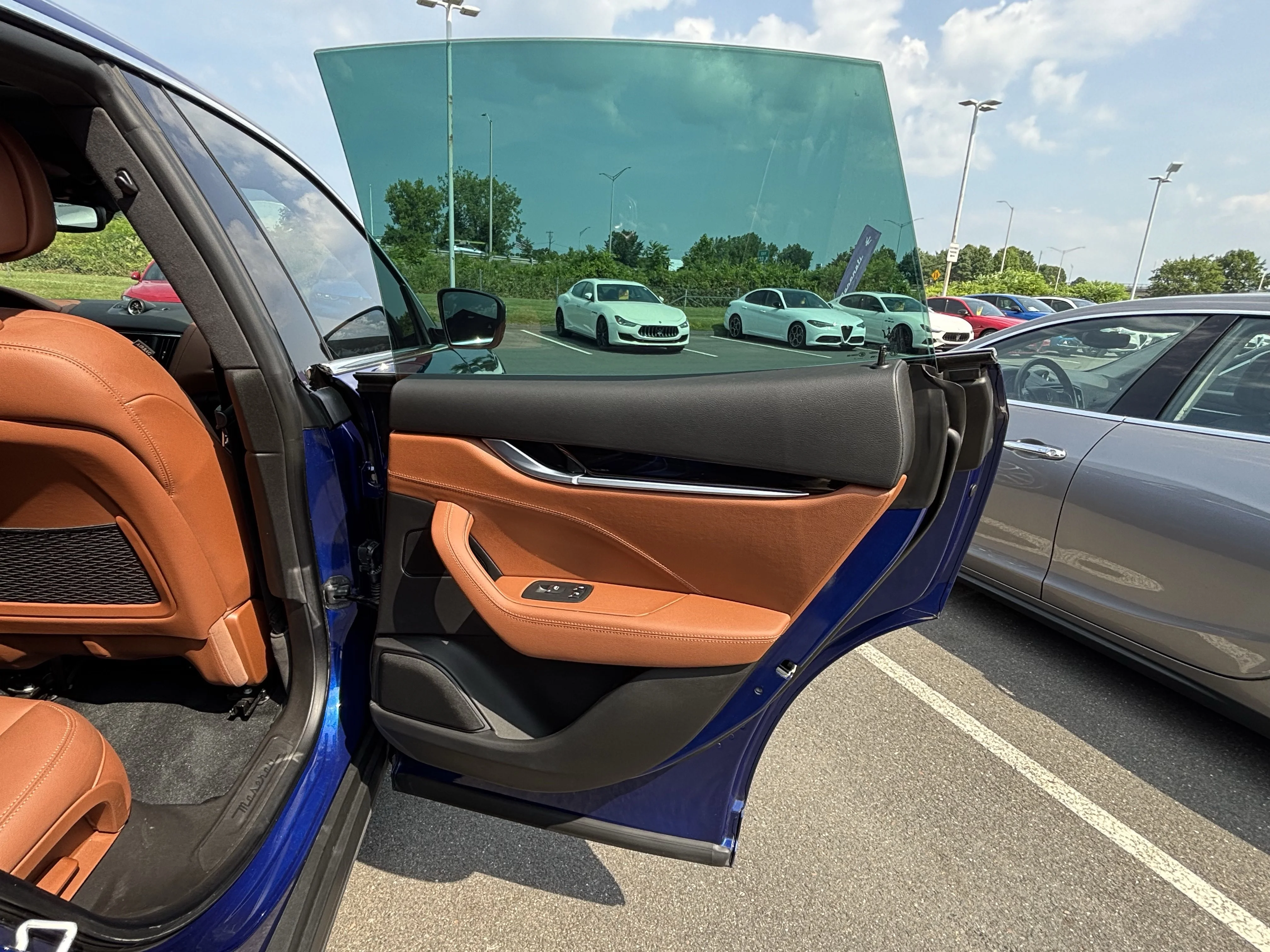 Used 2021 Blu Emozione Metallic Maserati S image 42