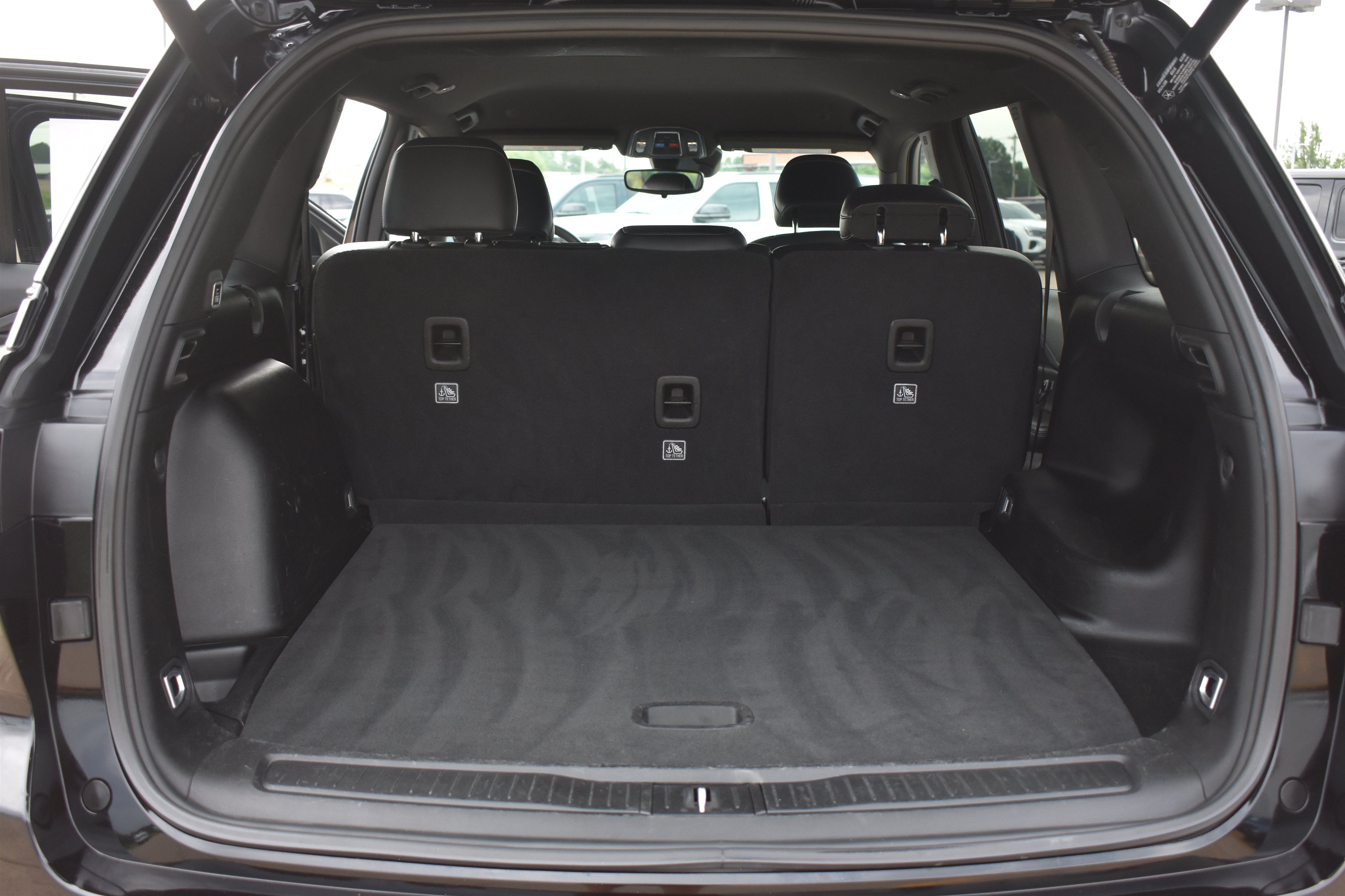 Used 2024 Diamond Black Crystal Pearlcoat Jeep Altitude image 16