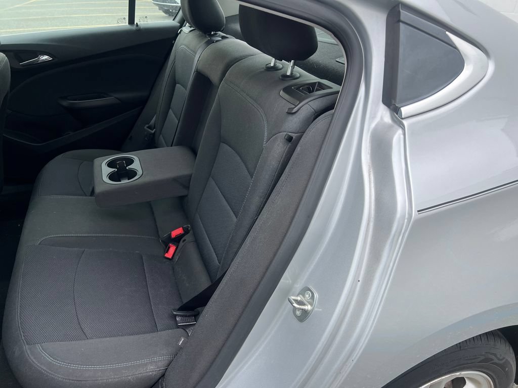 Used 2016 SILVER ICE METALLIC Chevrolet LT image 11