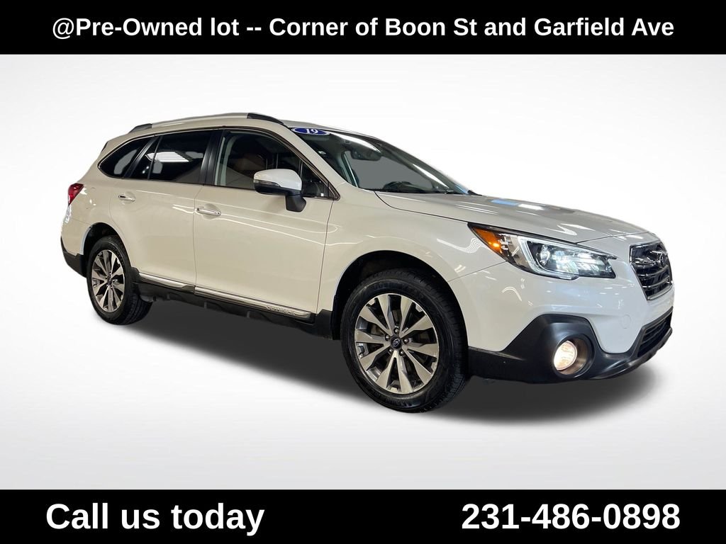 Used 2019 White Subaru 2.5i image 7