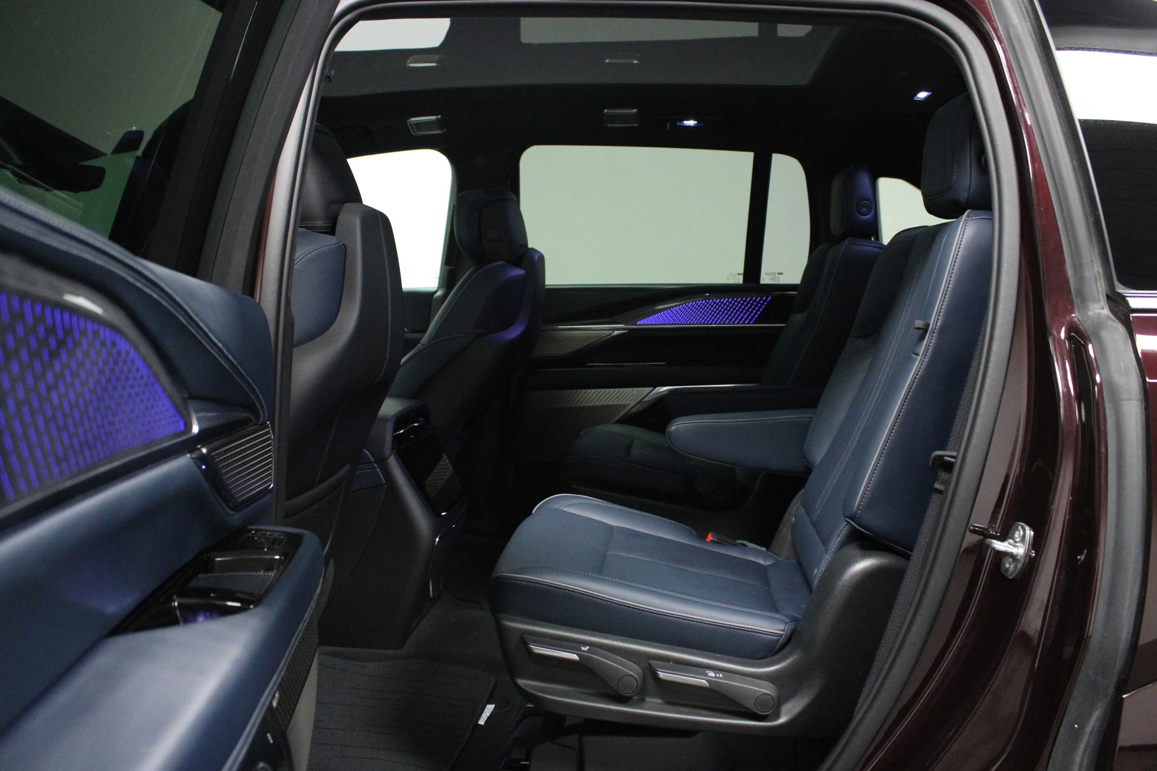 Used 2025 Black Cherry Tintcoat Cadillac Luxury 2 image 13