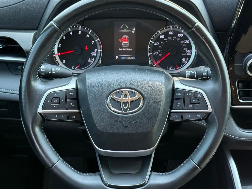 Used 2022 Celestial Silver Metallic Toyota LE image 19
