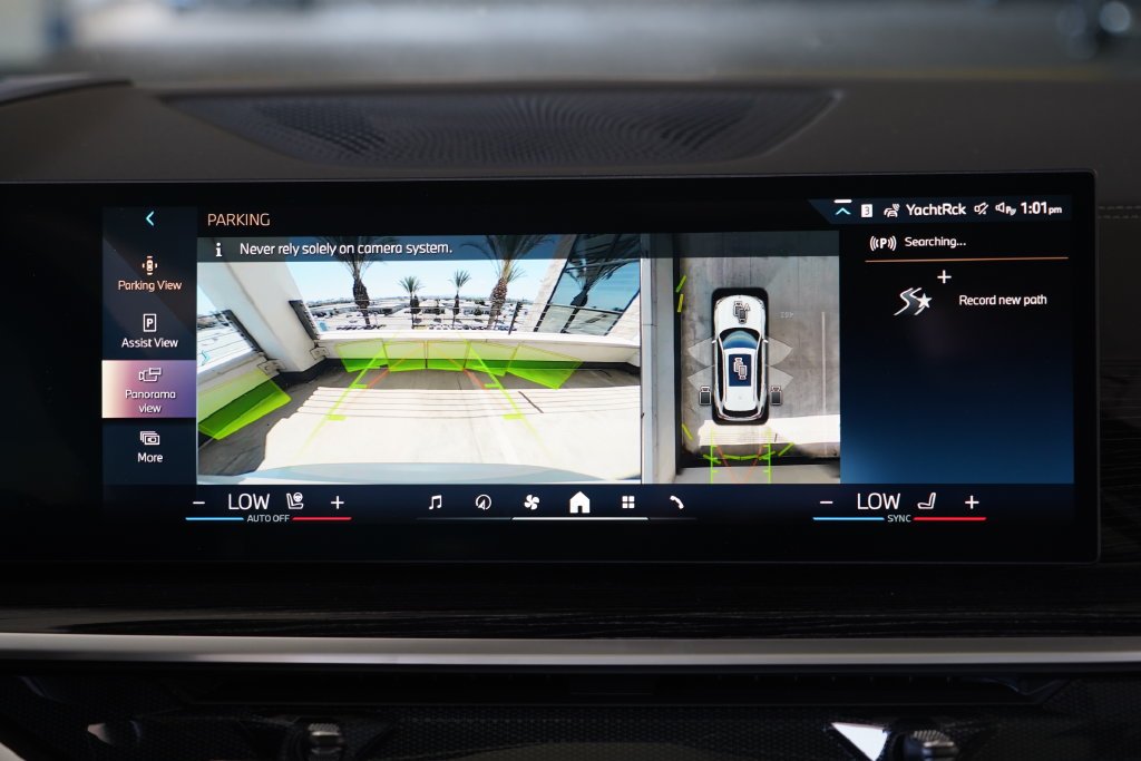 New 2026 Mineral White Metallic BMW xDrive40i image 27