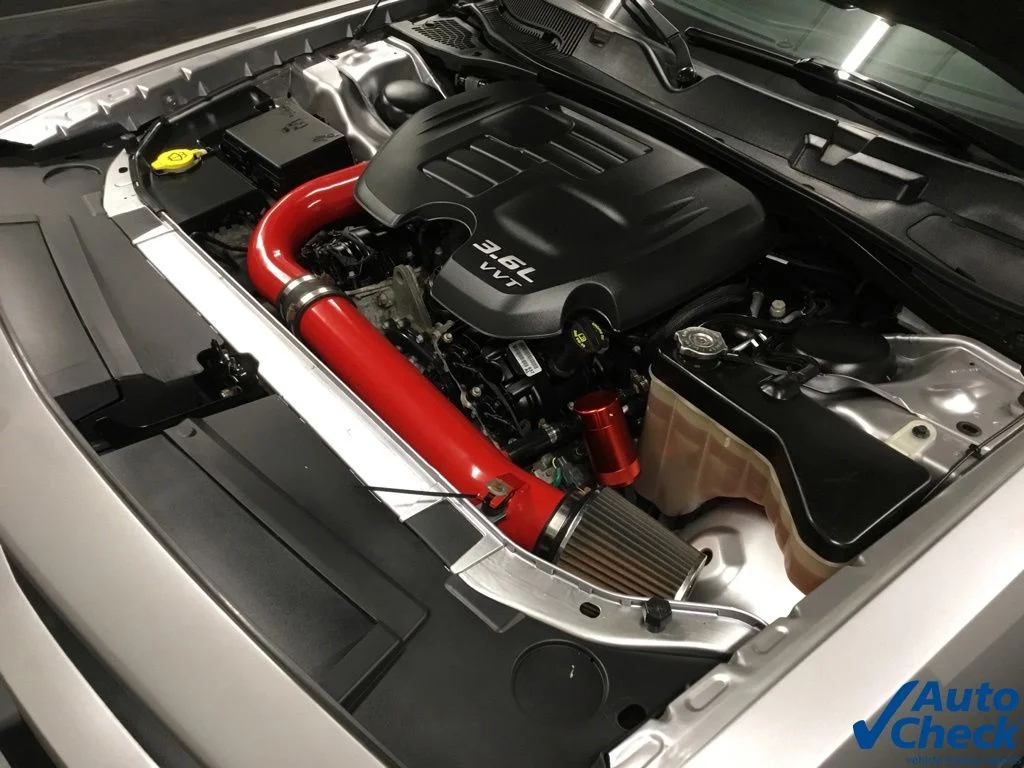Used 2018 Silver Dodge SXT image 32