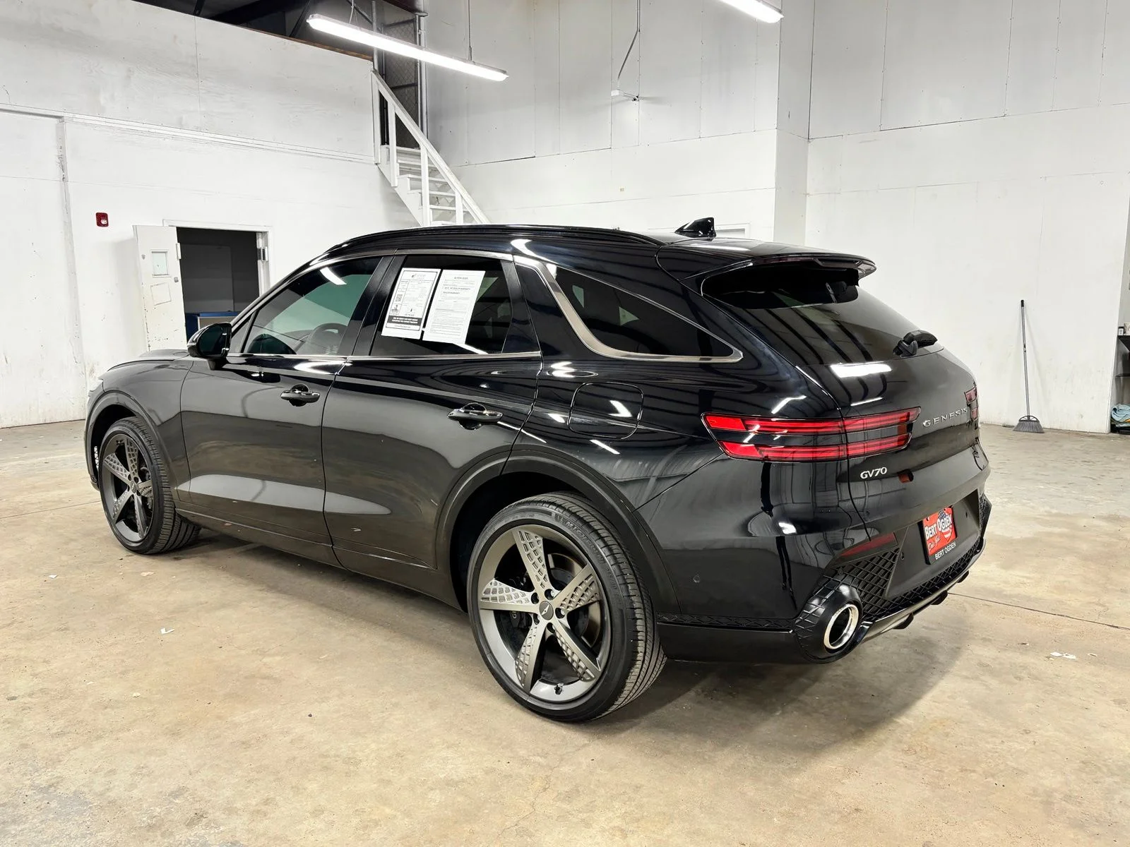 Used 2024 Black Genesis 2.5T image 5