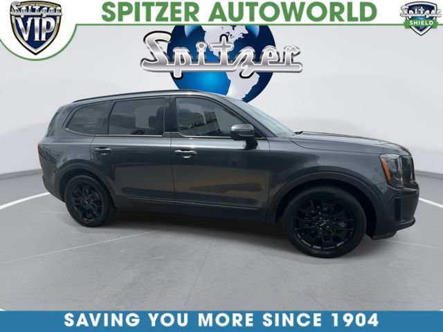 Used 2022 Gray Kia EX image 2