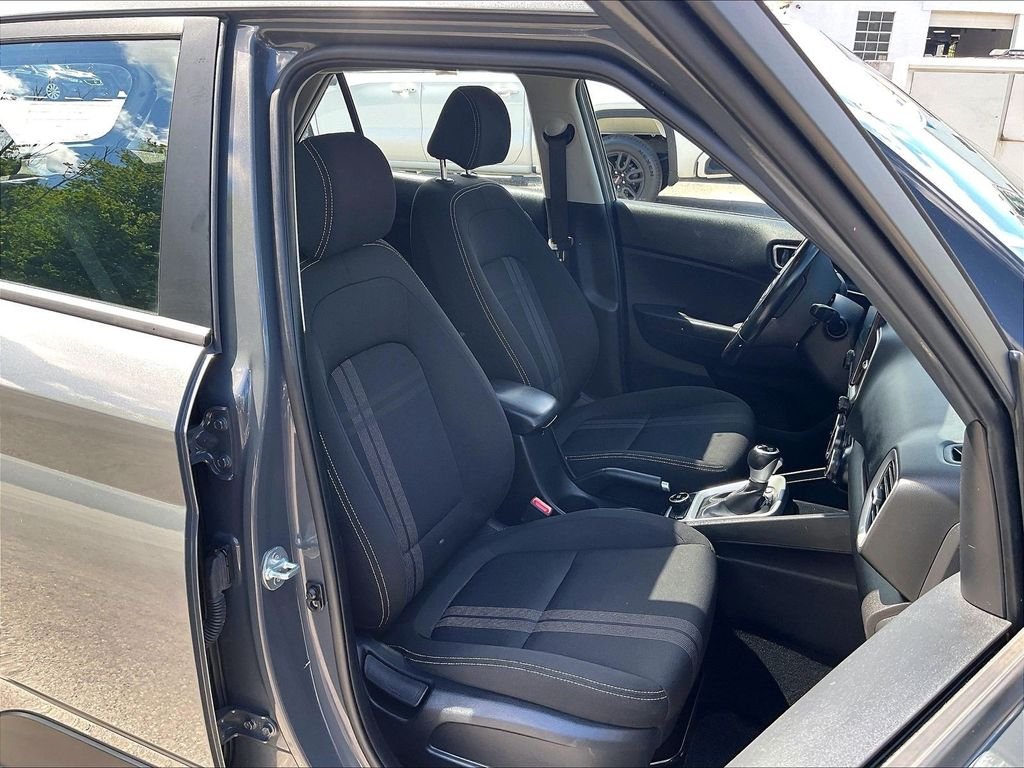 Used 2024 Gray Hyundai SEL image 11