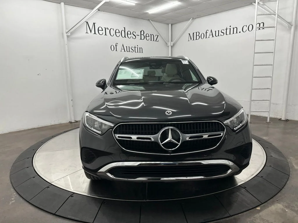 New 2027 Gray Mercedes-Benz GLC 300 image 2