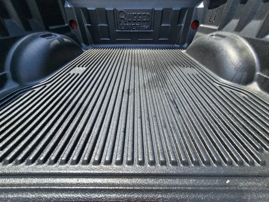 Used 2023 Red Ford Lariat image 34