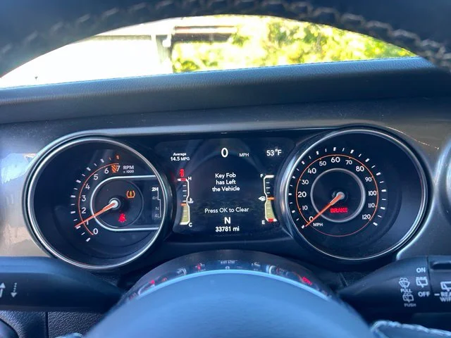 Used 2022 Beige Jeep Unlimited Sahara image 21