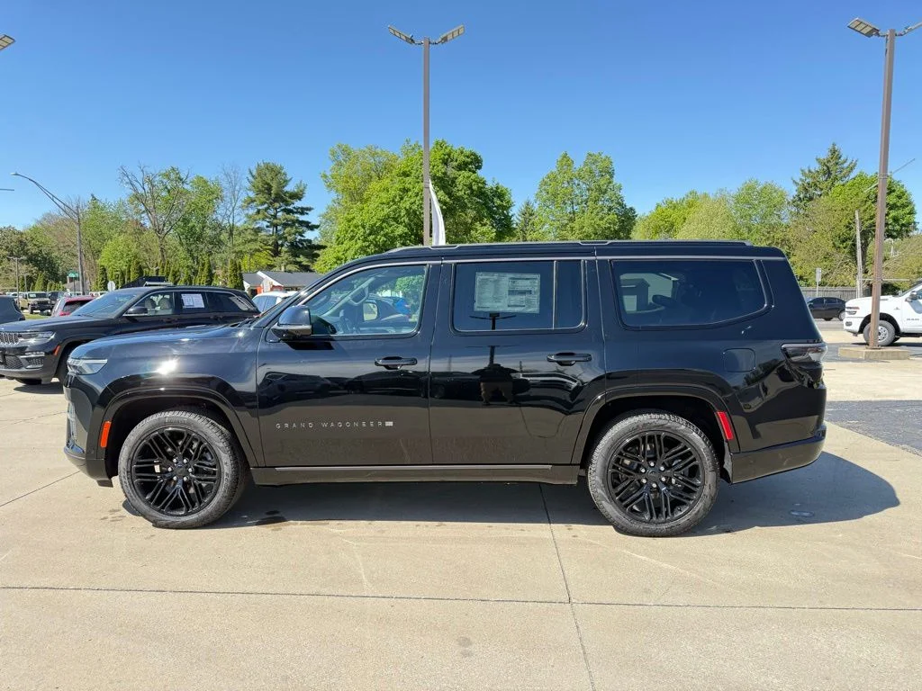 New 2026 High Gloss Black Exterior Paint Jeep Limited Reserve image 5