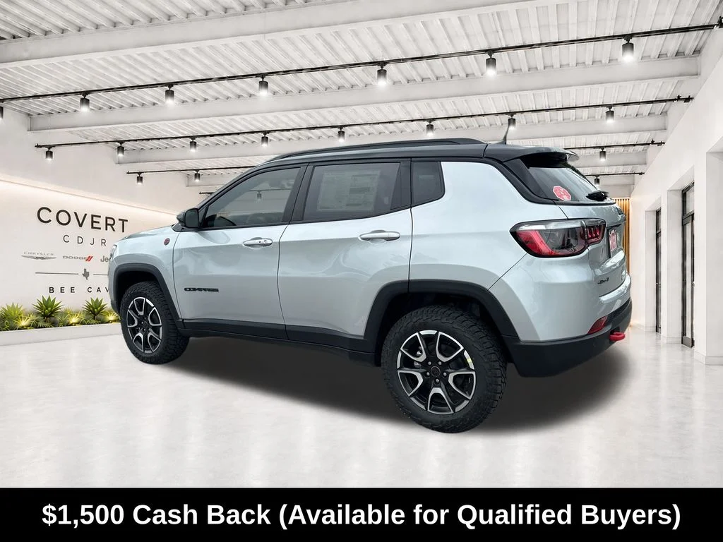 New 2026 Silver Zynith Metallic Clear-Coat Exterior Paint Jeep Trailhawk image 7