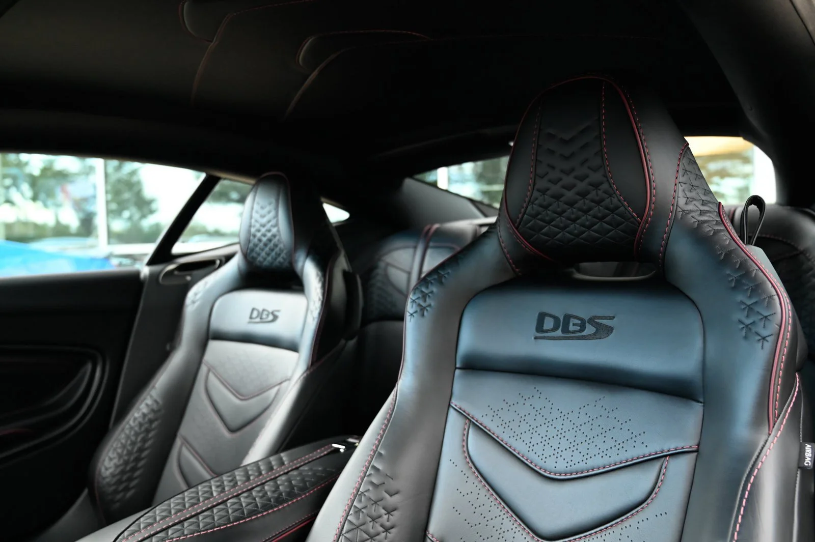 Used 2021  Aston Martin Superleggera image 12
