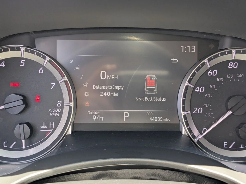Used 2023 Beige Toyota XLE image 27