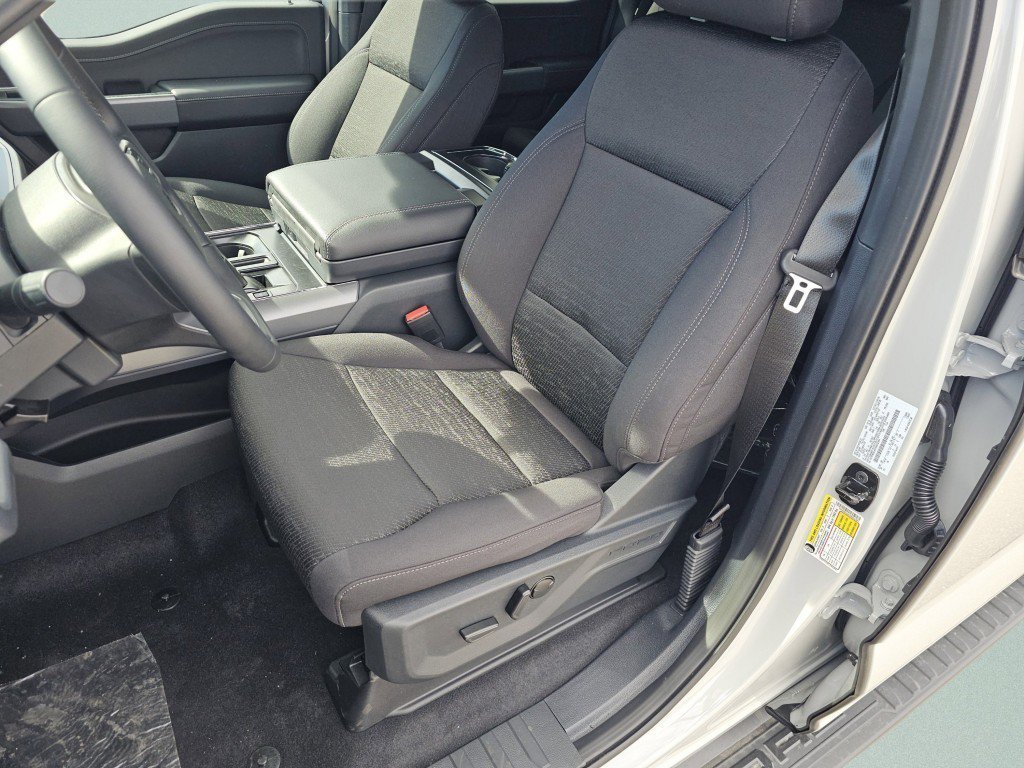 New 2026 Avalanche Ford XLT image 6