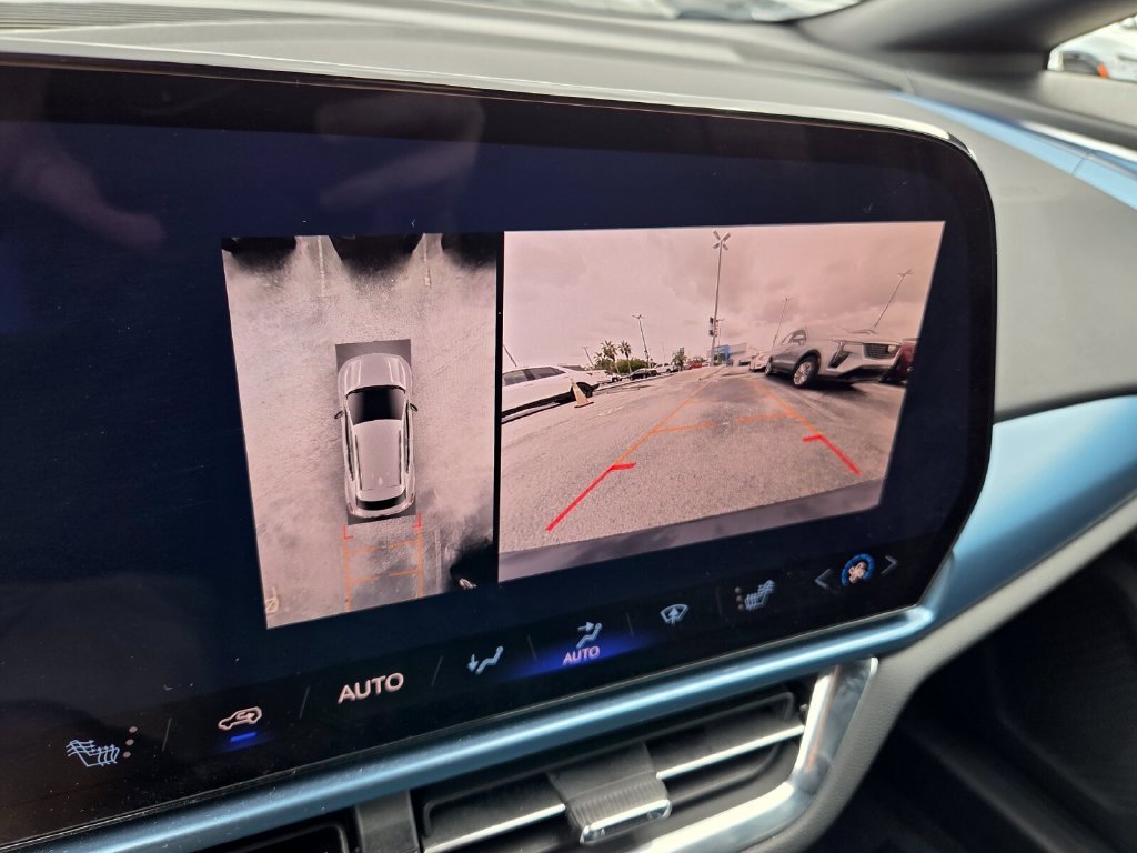 2024 Chevrolet Equinox EV LT - Photo 32