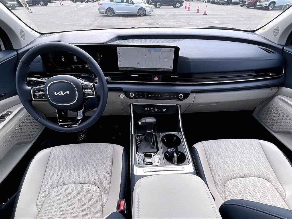New 2026 Ivory Silver Kia EX image 12