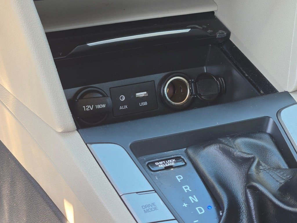 Certified Used 2018 Phantom Black Hyundai SEL image 24