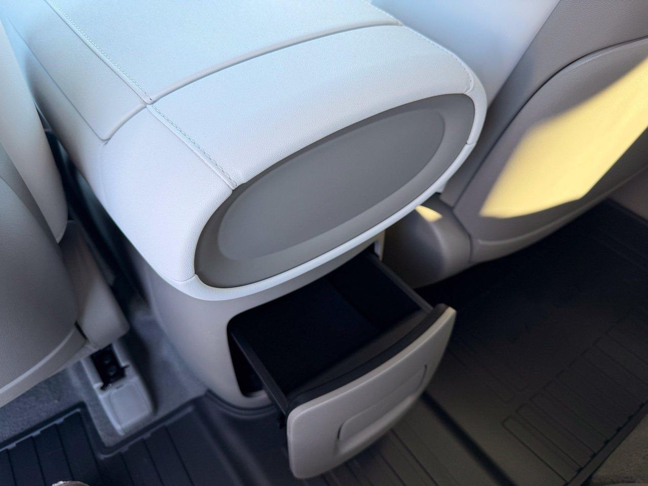 New 2027 Gray Hyundai SEL Premium image 41
