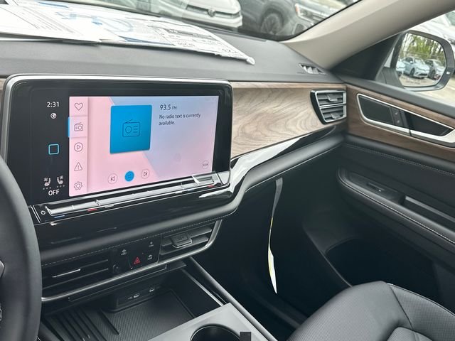New 2026 White/off-white Volkswagen 2.0T SE image 21