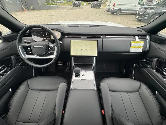 New 2026 Fuji White Land Rover SE image 31
