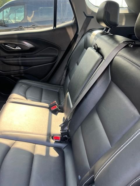 Used 2022 Quicksilver Metallic GMC SLT image 12