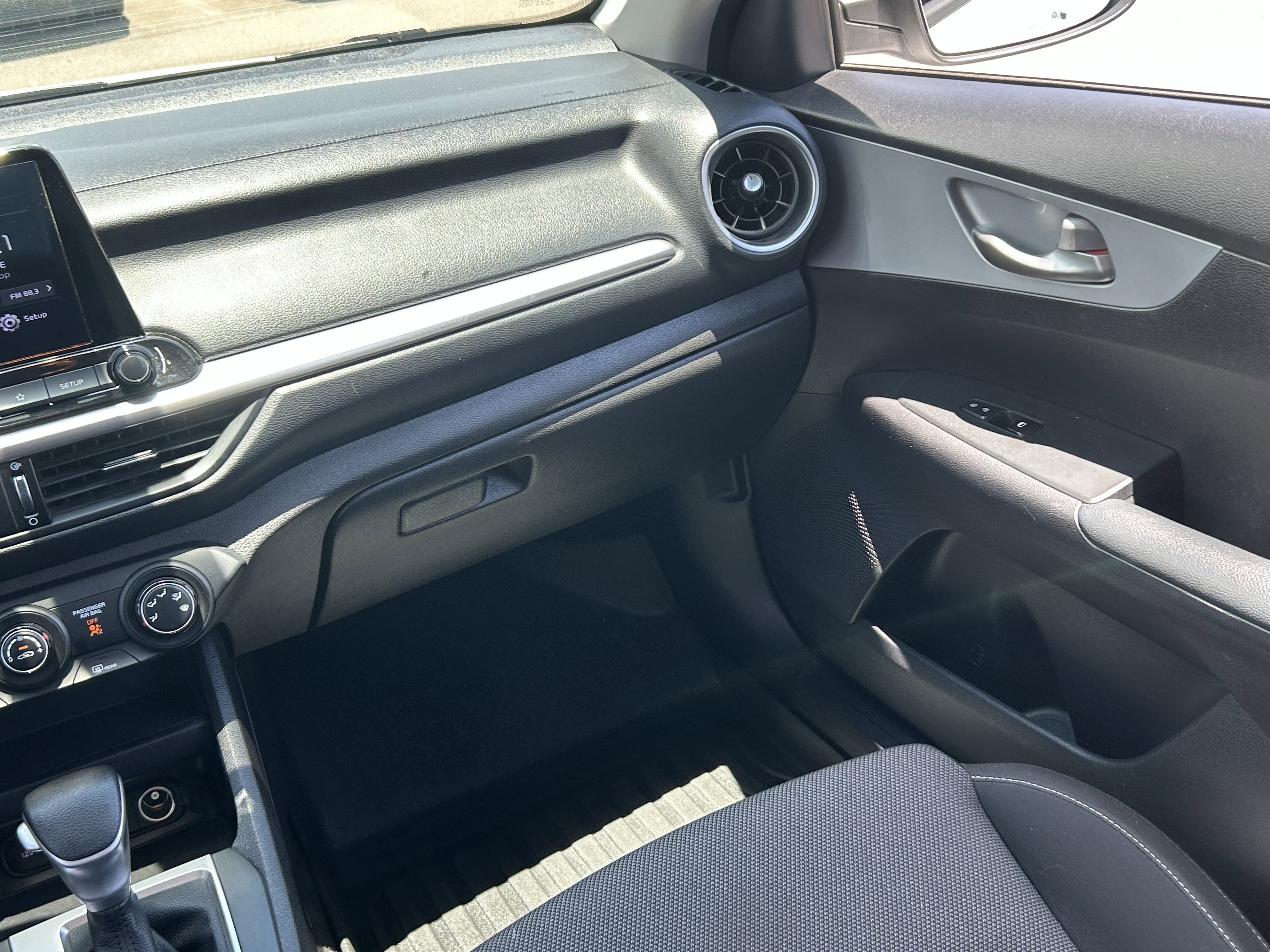 2022 Kia FORTE LXS - Photo 17