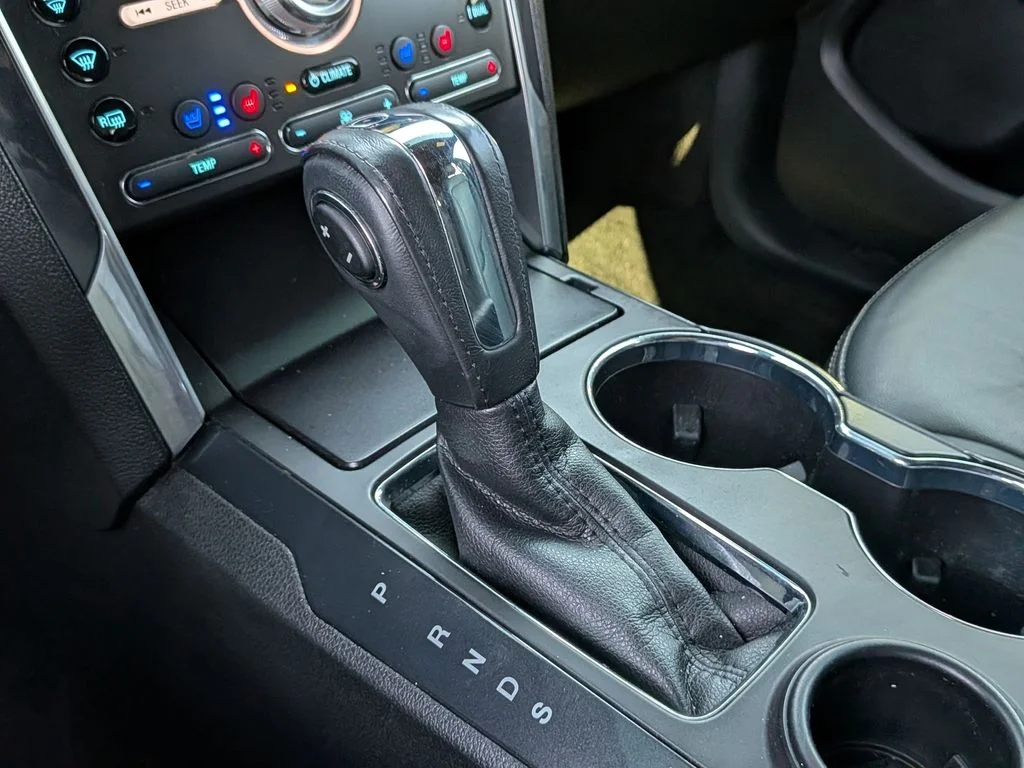 Used 2018 Silver Ford Limited image 18