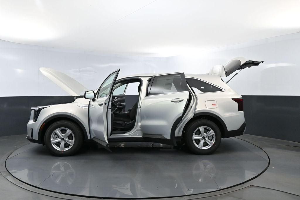 New 2026 Ivory Silver Kia LX image 31