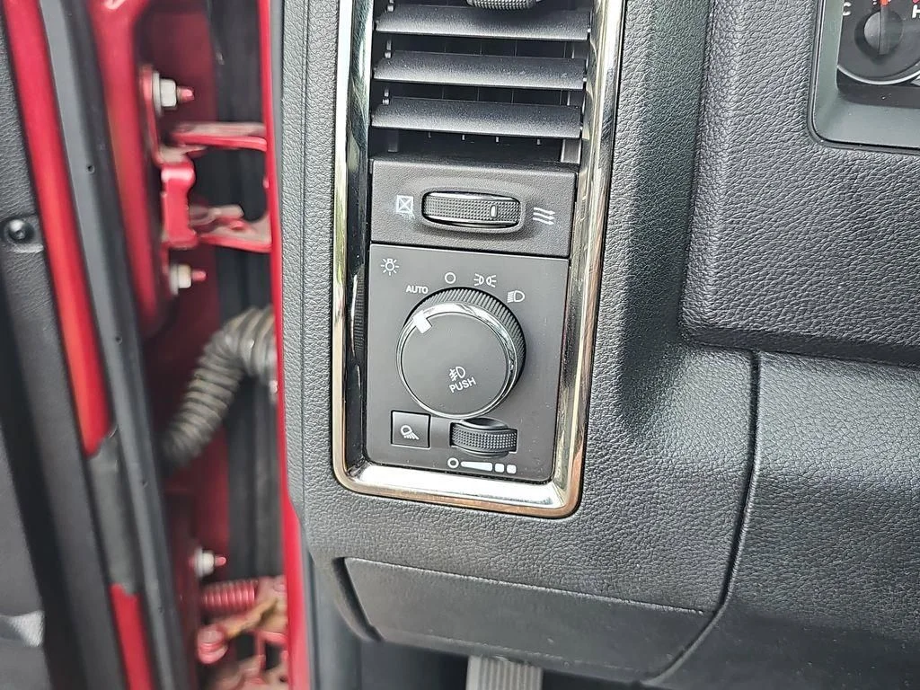 Used 2015 Red Ram Sport image 26