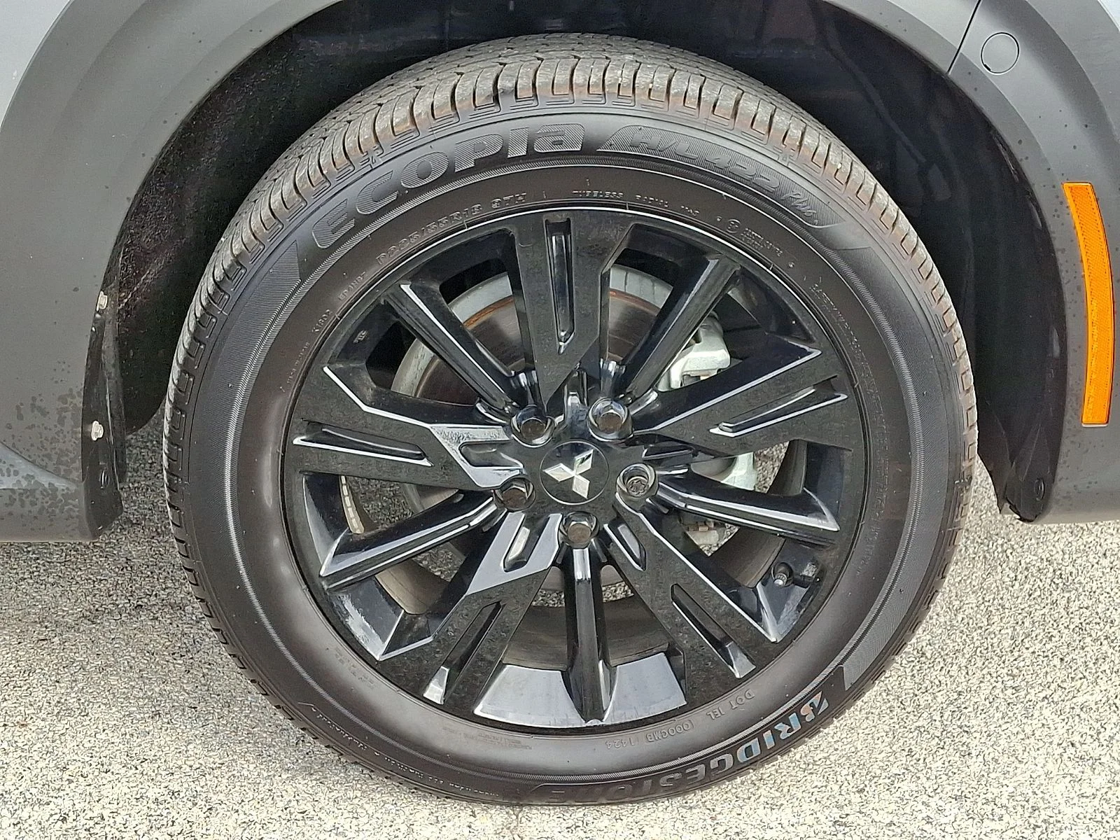 Used 2024 Gray Mitsubishi Black Edition image 8